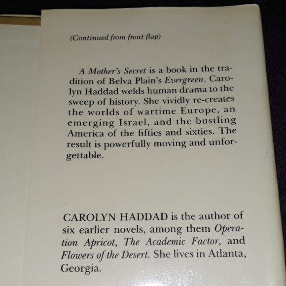 A Mother's Secret hardcover book copyright 1988 - Picture 6 of 8